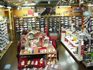 1F冒険王-ササクラスポーツ空港店